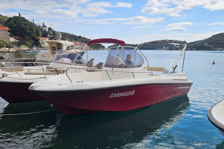 Atlantic Marine 670 Open boat for rent